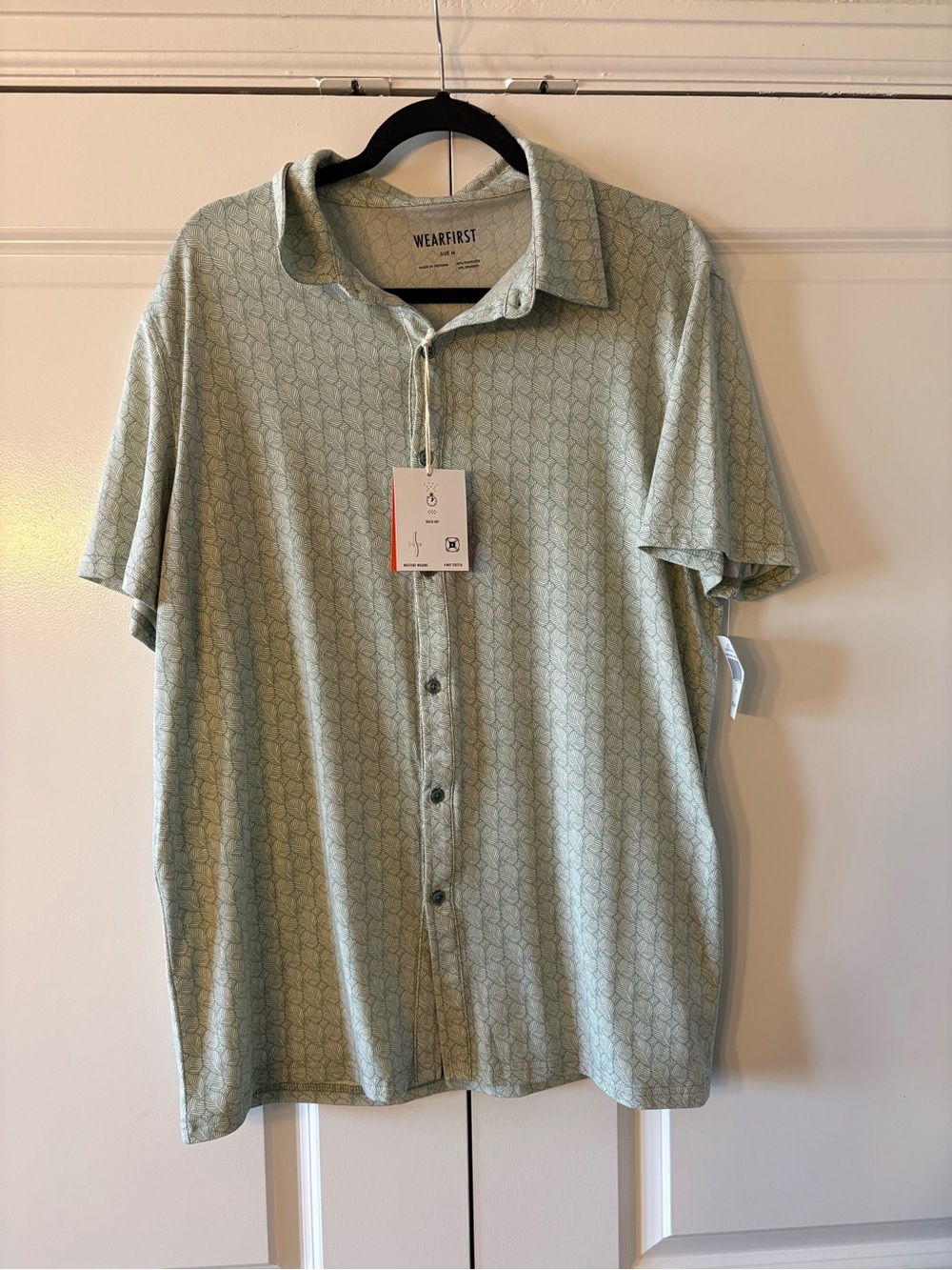 WearFirst Men's Short-Sleeve Button-Down Shirt in Sage Green